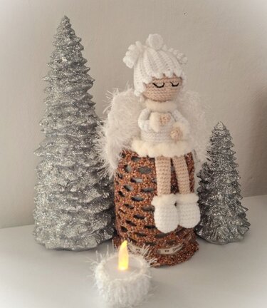 Häkelanleitung Kantenhocker "Engel mit Teelicht" - Häkeln