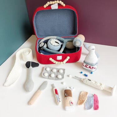 Crochet Doctor Kit Pattern, 13 Medical Tools, Pretend Play (PDF Pattern) - Image 11