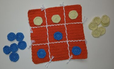Tic-Tac-Toe häkeln- DIY-Anleitung für Spielfeld und Spielsteine