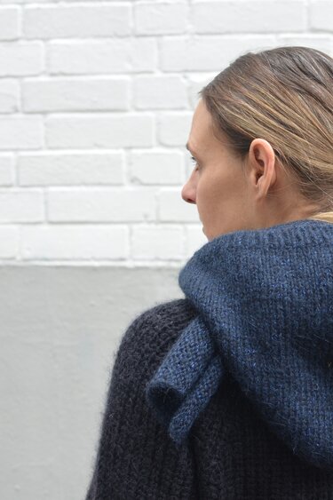 RIKA hooded scarf, Knitting pattern - Stricken