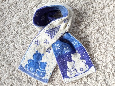 Scarf "Winterdream" - Double sided knitting pattern