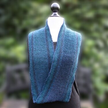 Anmore Moebius Loop, Cowl, Infinitiy Scarf - Knitting