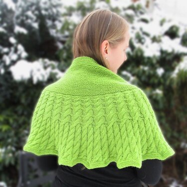Lebenswege Hug, crescent shawl, cable knitting pattern