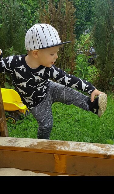 Kindershirt - Basic Shirt - Slim Fit - figurnah sitzend - Nähen