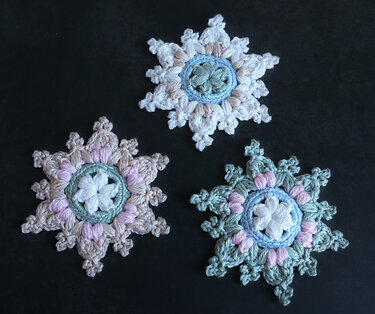 Snowflake “Large Helena” – gift tag, Christmas decoration, tree ornament - Crochet