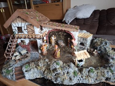 Neue Weihnachtskrippe - Basteln