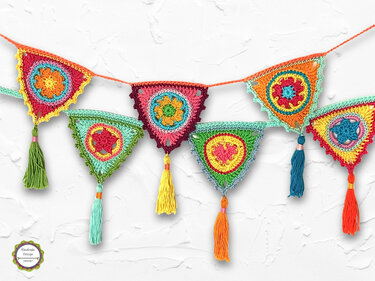 Wimpelgirlande, Boho Wimpel Girlande mit 3 Motiven: Stern, Herz, Blume - Häkeln