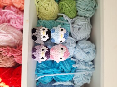 mini penguin crochet pattern - PDF digital