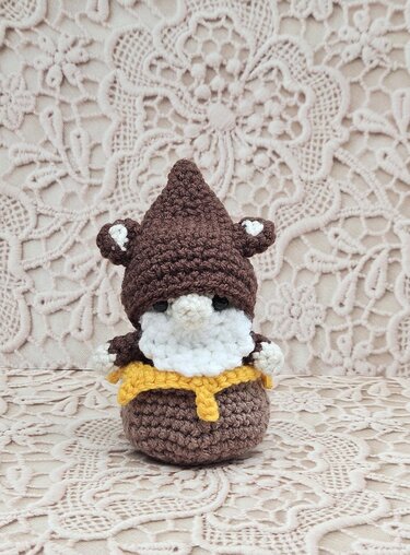 Sweet as Honey Gnome - Crochet