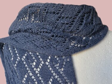 Charlotta - gestricktes Minituch - Bild 3
