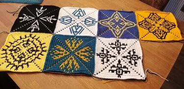 Aralicious - Mosaic crochet blanket