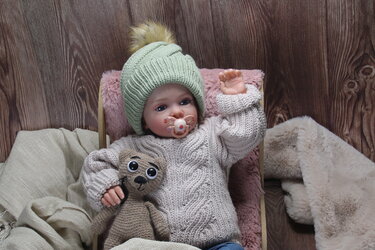 Winter hat in spiral pattern No. 005. - Knitting