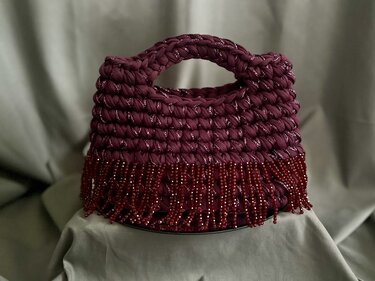 Crochet pattern burgundy handbag with crystal beaded fringe PDF and video