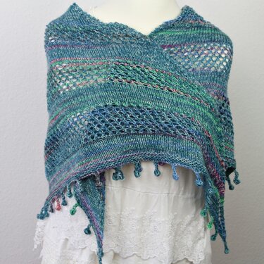 Strickanleitung Dreieckstuch Fringes mit Lochmuster Anfängerfreundlich - Bild 6