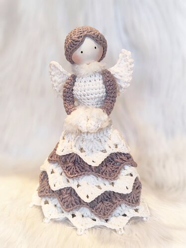 große Standfigur ca. 25 cm Winterfee Engel mit 2 Frisuren Holzkugel Winter - Häkeln