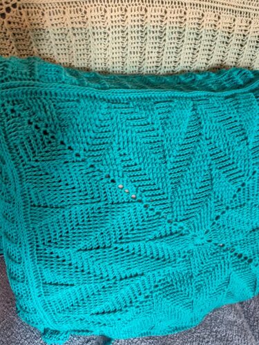 Set "Endless Relief Love 2.0" Decke mit Kissen - Häkeln