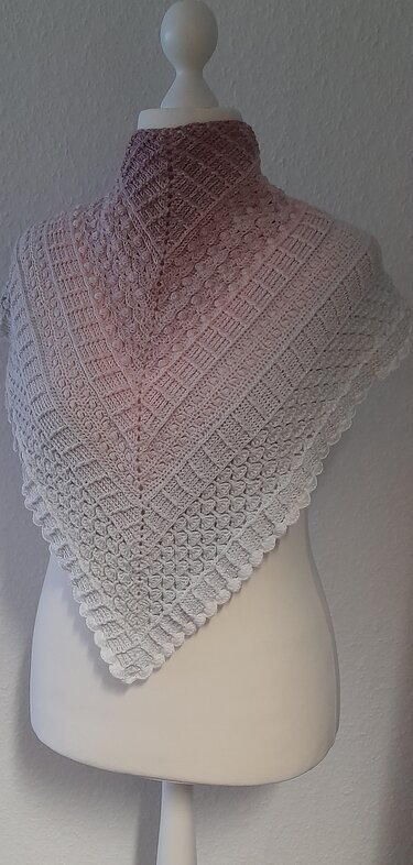 tiefes Dreieckstuch - Dezembertraum - Häkeln