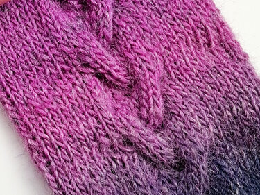 Arm Warmers BELLA Knitting Pattern