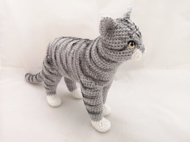 realistic cat - crochet pattern by NiggyArts