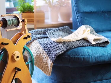 Sofa- und Babydecke "Manta" - Strickanleitung