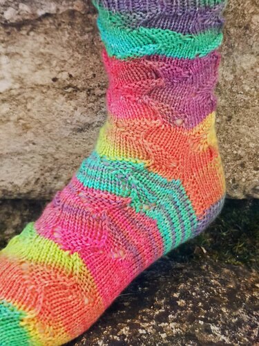 Sockenanleitung Sockenmuster *Ginkgo* tolles Muster, einfach - Stricken