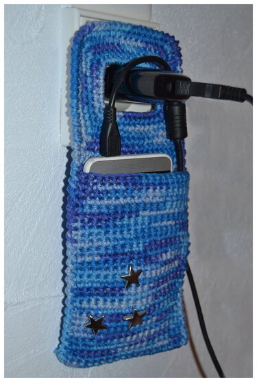 - STERNE - Handy-Lade-Tasche, Ladestation, Steckdosentasche - Häkeln