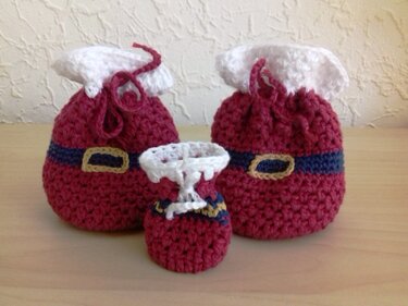 Häkelanleitung für Säckchen SANTA in 2 Größen