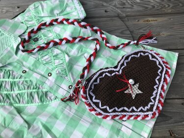 Dirndltasche Herzerl häkeln - Oktoberfest - Wiesngaudi