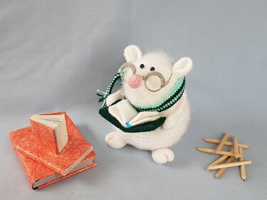 Die schlaue Ratte Naseweiss, Häkelanleitung