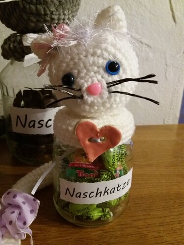 Häkelanleitung für kleine und große Naschkatzen