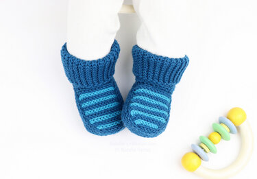 warm baby shoes (socks) "Calm" (size 0 m. - 4 y., knitted look) - Crochet