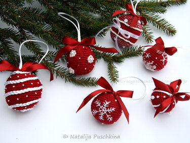 Weihnachtskugeln - 3 Großen und 6 Designs - Häkelanleitung