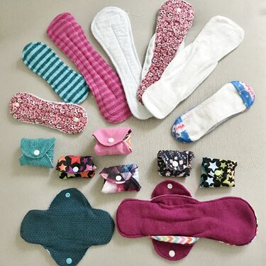 lady fluff ~ Stoffbinde, Damenbinde aus Stoff in drei Größen - Nähen