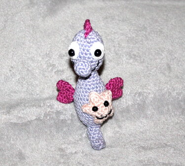 Mini- Seepferdchen Häkelanleitung - Bild 3