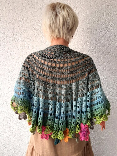 halbrundes Tuch "Zauberwald", mit oder ohne Blumen - Häkeln