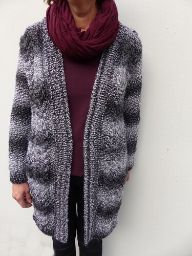 Strickanleitung, Longjacke mit Perlmuster und Zöpfen - Bild 2