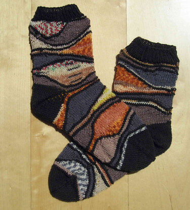 Strickanleitung Socken "Erdschichten"