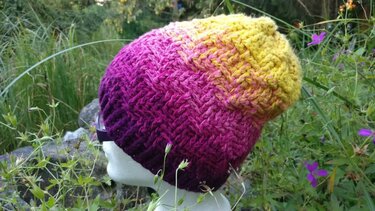 Häkelanleitung "Snow Mountains" für eine Mütze oder Beanie, unisex, individuell für alle Größen anpassbar, mit Größentabelle