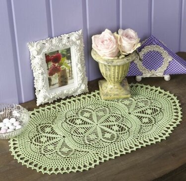 Ovales grünes Deckchen - Häkeln