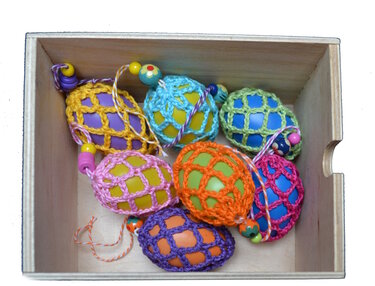 Crochet Pattern Easter Eggs in fancy mesh dress, easy + quick Easter decor