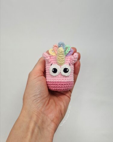 Häkelanleitung Amigurumi Stuhlsocken-Set Einhorn Parade