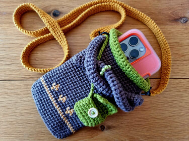T4 Häkelanleitung. Kleine Umhängetasche. Handytasche. Kindertasche. - Bild 7