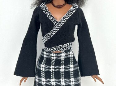 Wickelshirts für kleine Modepuppen - Nähanleitung mit Schnittmuster