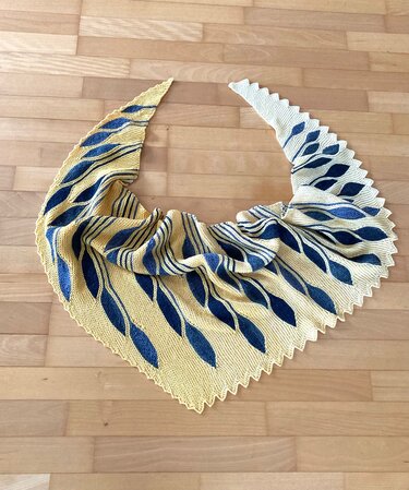 Tuch Mer de Fleurs - Stricken