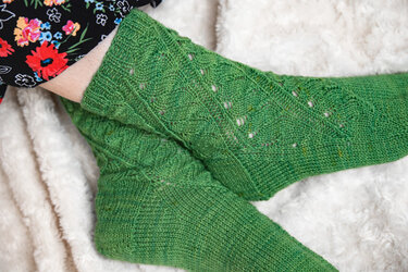 EALDOR Lacesocks kitting pattern - Knitting