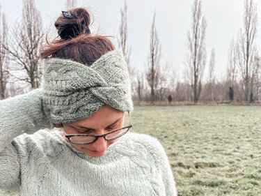 Ricardas CableHeadband | knitting pattern | Headband