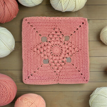 Star Granny Square Crochet Pattern with Puff Stitch and Openwork Design