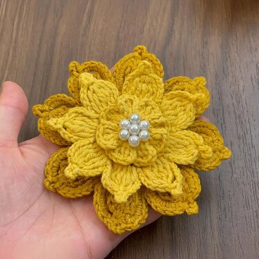 Golden Layered Flower Crochet Pattern (PDF) – 3D Lotus Appliqué