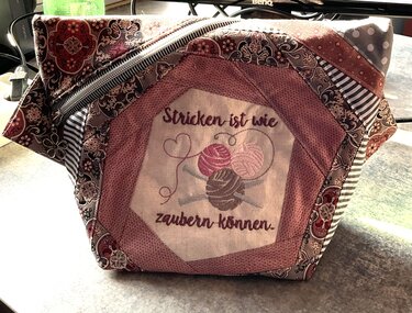 Ebook/Tutorial zum Nähen einer Kosmetiktasche mit schrägem Reißverschluss