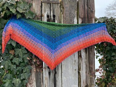 Mad Snowdrop - Häkelanleitung symmetrisches Dreieckstuch - Bild 23